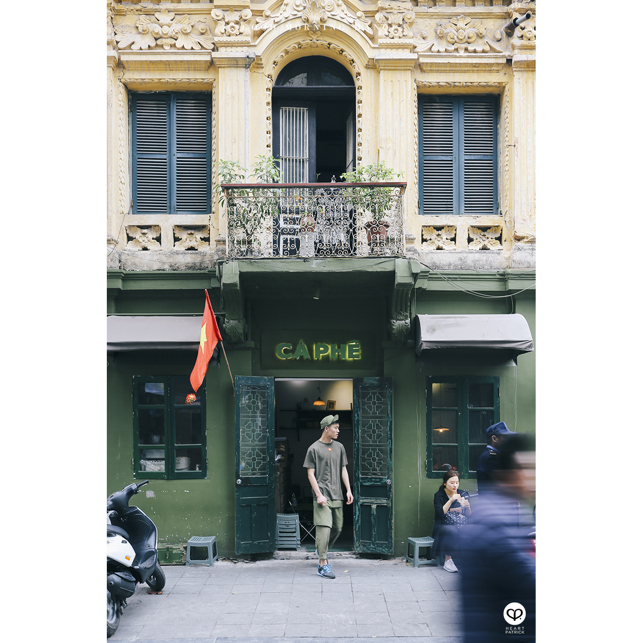 heartpatrick travel hanoi vietnam street photography cong caphe