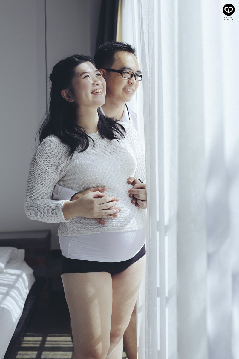 family prenatal pregnancy portrait