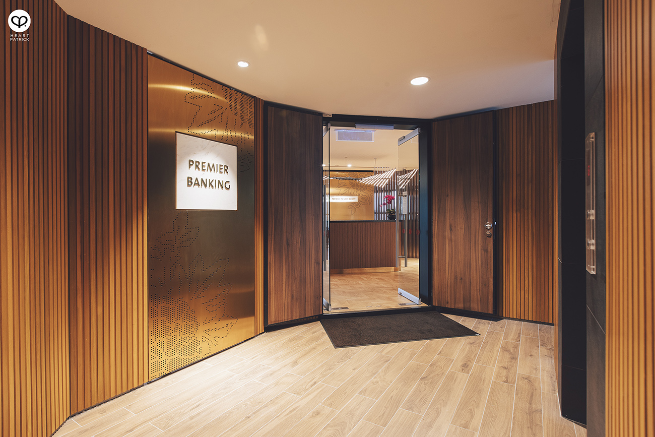 Heartpatrick Spaces/ Interior Photography: OCBC Premier Banking ...
